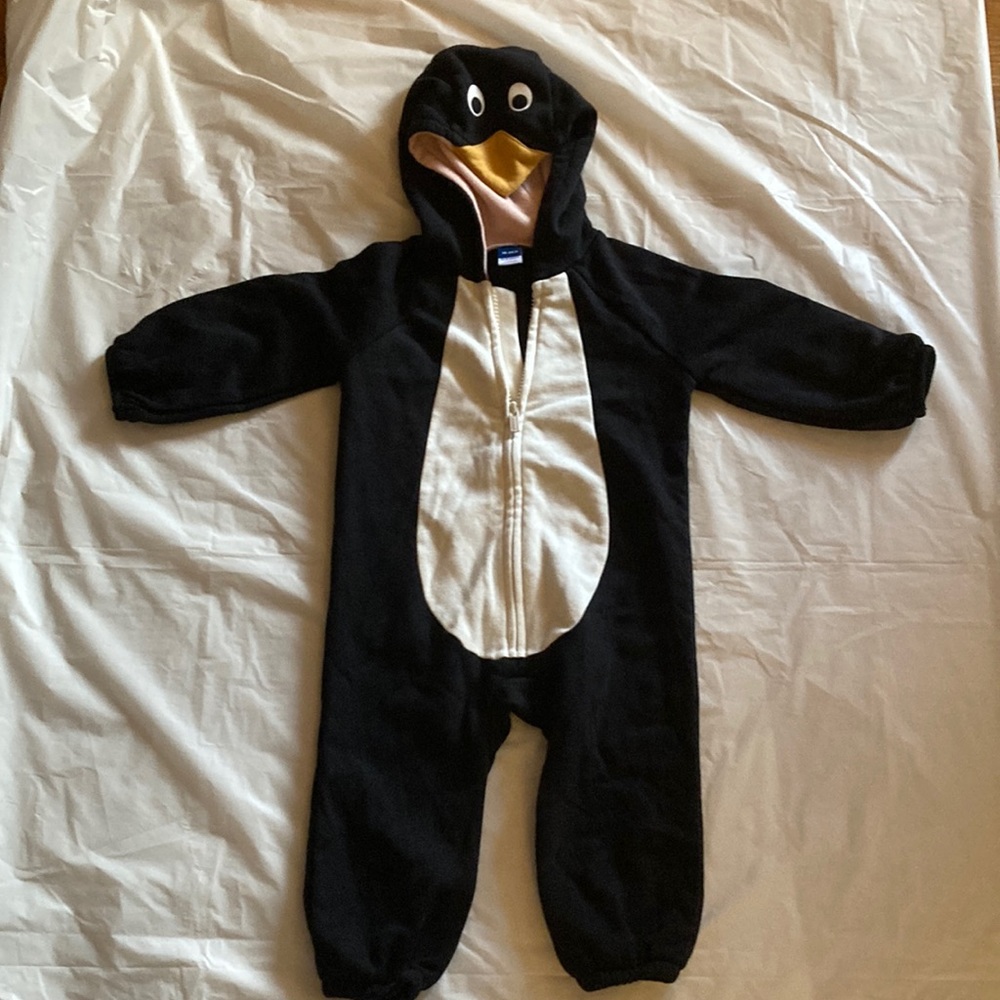 Penguin onesie - Old Navy 18-24 months